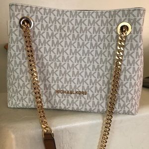 Michael Kors Jet Set chain mini tote